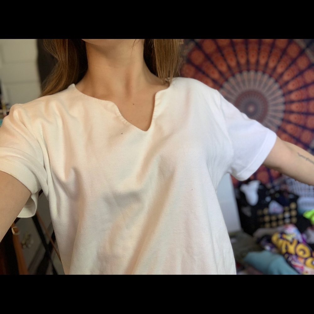 White flow shirt